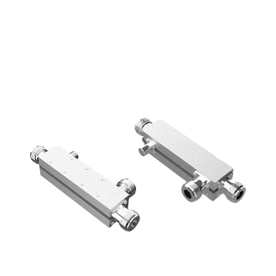 এন-মহিলা পোর্টের সাথে বহুমুখী 600MHz-6000MHz ওয়াইডব্যান্ড ডিরেক্টিভ ক্যাপলার